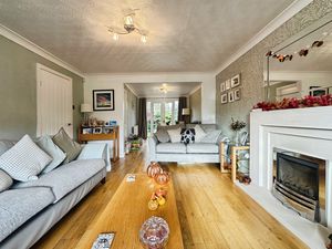 Lounge- click for photo gallery